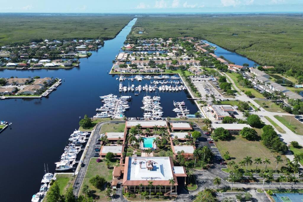 Marina Getaway On The Water! Apartment North North Naples Екстериор снимка