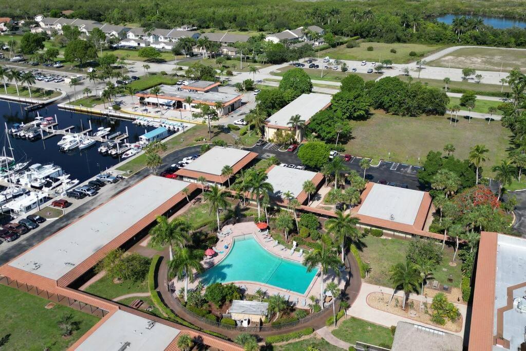 Marina Getaway On The Water! Apartment North North Naples Екстериор снимка